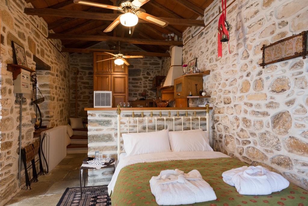 Vogiatzopoulou Guesthouse Agios Georgios Nilias Phòng bức ảnh